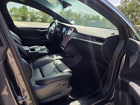 Used 2020 Tesla Model X Performance AWD/4WD image 33