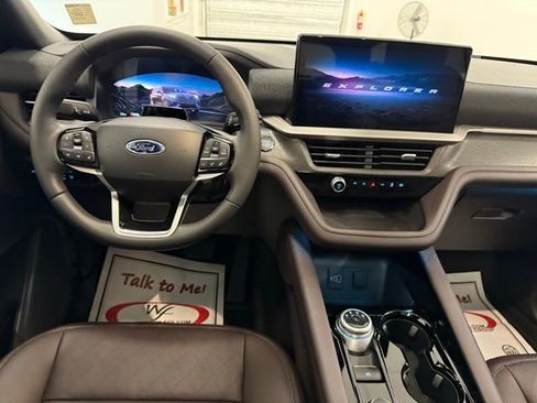 New 2026 Ford Explorer Platinum image 19