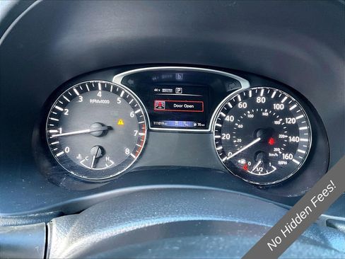 Used 2020 Nissan Pathfinder SV AWD/4WD image 17