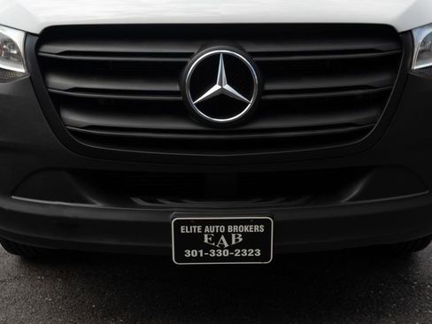 Used 2020 Mercedes-Benz Sprinter 2500 image 38