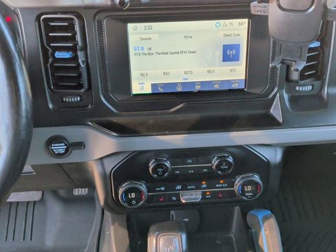 Used 2021 Ford Bronco Black Diamond w/ Sasquatch Package image 23