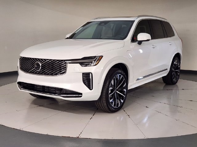 New 2026 Volvo XC90 T8 Plus w/ Protection Package Premier AWD/4WD image 1