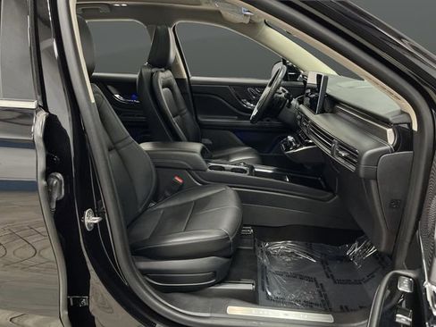 Used 2024 Lincoln Corsair Grand Touring w/ Rear Removable Package Tray image 31