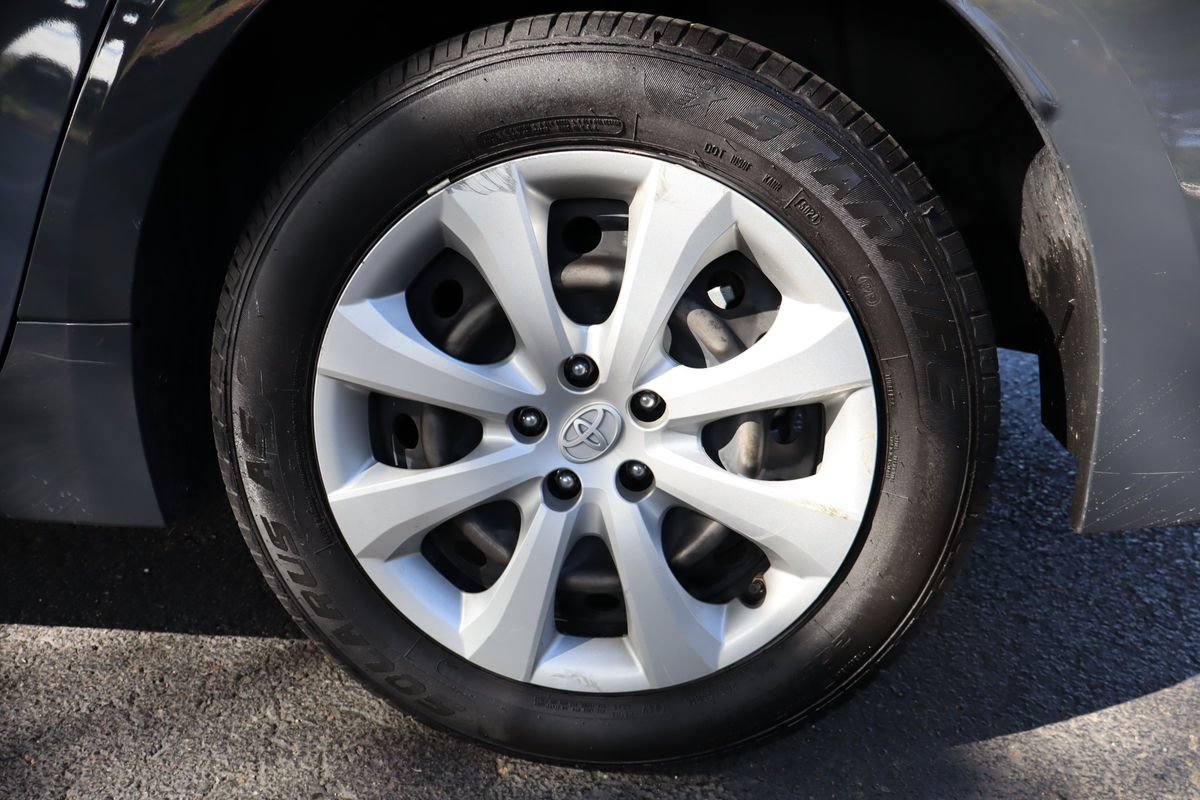 Used 2023 Toyota Corolla LE FWD image 42