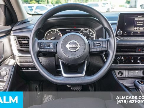 Used 2024 Nissan Rogue S FWD image 27