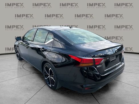 Used 2025 Nissan Altima 2.5 SR FWD image 3