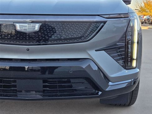 New 2026 Cadillac Optiq Sport 2 w/ LPO, Floor Liner Package AWD/4WD image 6