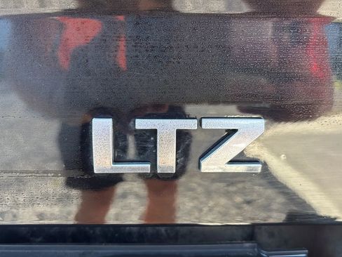 Used 2019 Chevrolet Silverado 2500 LTZ w/ Midnight Edition AWD/4WD image 5