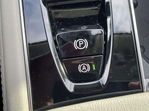 Used 2026 Volvo XC90 B6 Ultra w/ Lounge Package image 46