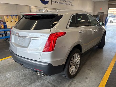 Used 2019 Cadillac XT5 Premium Luxury FWD image 8