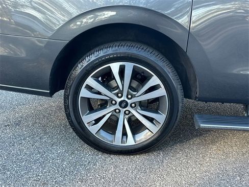 Certified 2021 Ford Expedition Max Platinum image 17