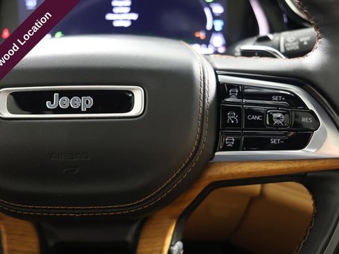 Used 2022 Jeep Grand Cherokee Summit image 30