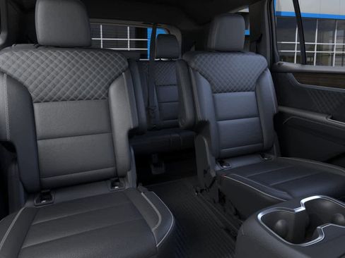 New 2026 GMC Acadia Denali w/ Super Cruise Package FWD image 34