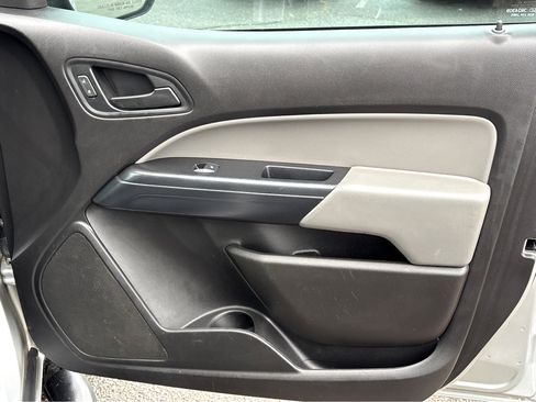 Used 2019 Chevrolet Colorado W/T w/ WT Convenience Package image 11