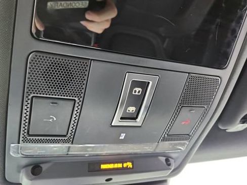 Used 2024 Jaguar E-PACE R-Dynamic SE image 53