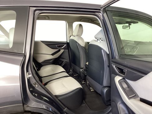 Used 2022 Subaru Forester AWD/4WD image 10