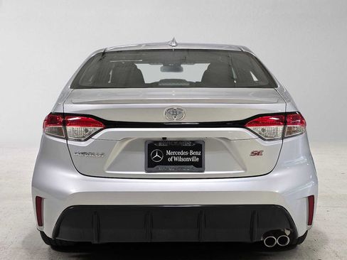 Used 2026 Toyota Corolla SE FWD image 3