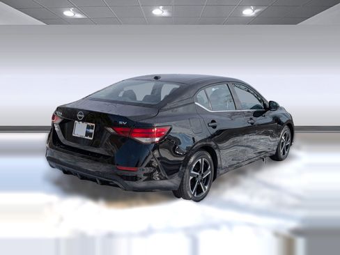Used 2024 Nissan Sentra SV image 9