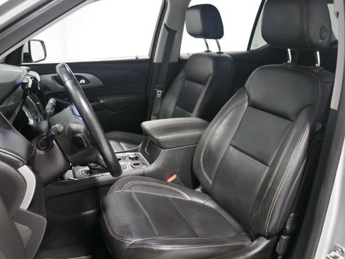 Used 2019 Chevrolet Traverse RS image 10