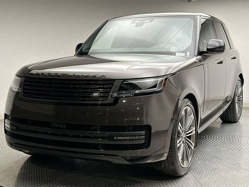 Used 2024 Land Rover Range Rover SE AWD/4WD image 1