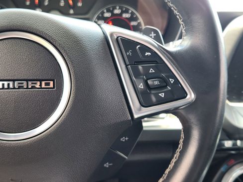 Used 2022 Chevrolet Camaro LT w/ Technology Package RWD image 32