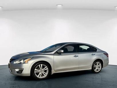 Used 2014 Nissan Altima 3.5 SL w/ Technology Package