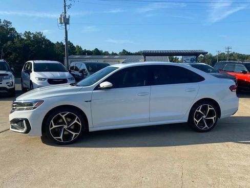 Used 2020 Volkswagen Passat 2.0T R-Line FWD image 5