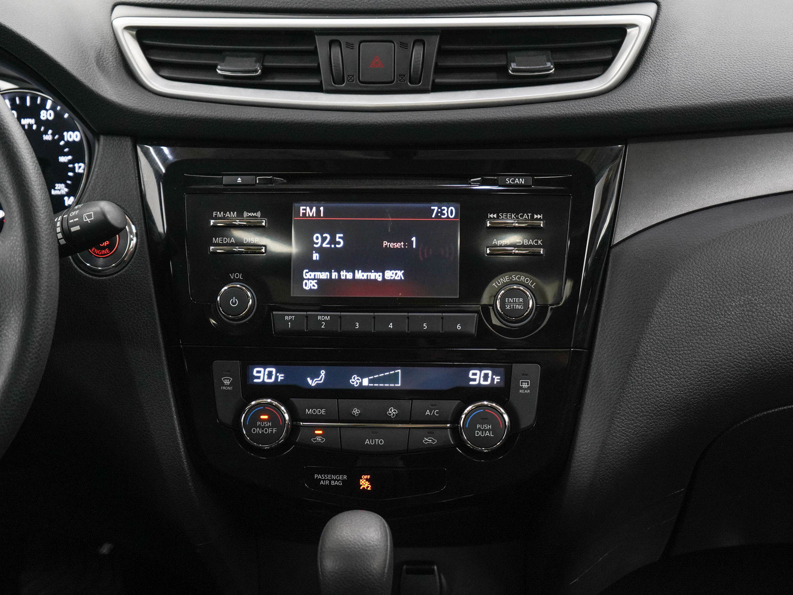 Used 2016 Nissan Rogue SV w/ SV Moonroof Package AWD/4WD image 15