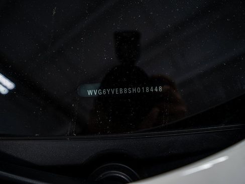 Used 2025 Volkswagen ID. Buzz 1st Edition image 56