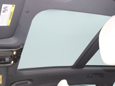 Used 2026 Mercedes-Benz GLC 300 image 16