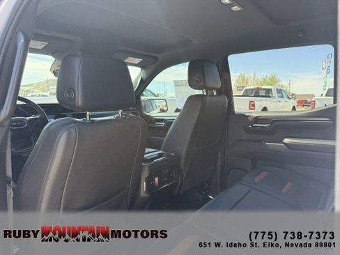 Used 2023 GMC Sierra 1500 AT4 w/ Technology Package AWD/4WD image 18