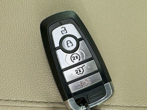 Used 2023 Ford Expedition Limited image 40