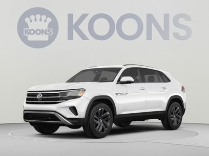 Used 2022 Volkswagen Atlas Cross Sport SE w/ Black Wheel Package