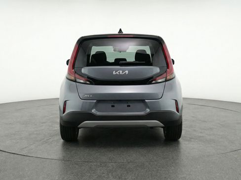 Used 2025 Kia Soul LX w/ LX Technology Package FWD image 7