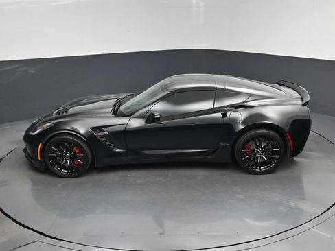 Used 2015 Chevrolet Corvette Z06 w/ 3LZ Preferred Equipment Group RWD image 14