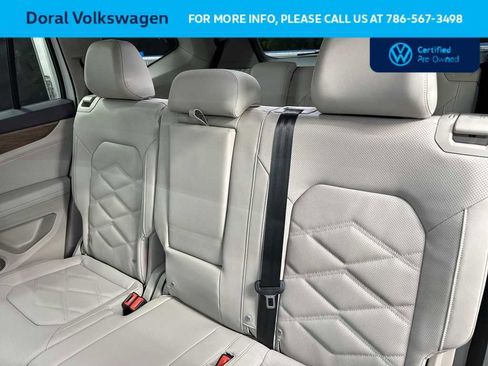 Used 2025 Volkswagen Atlas SE image 28