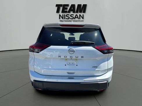 Used 2025 Nissan Rogue SV AWD/4WD image 5