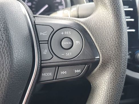 Used 2020 Toyota Camry LE image 35