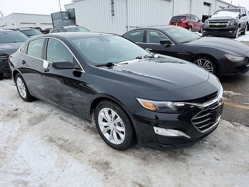 Used 2023 Chevrolet Malibu LT image 2