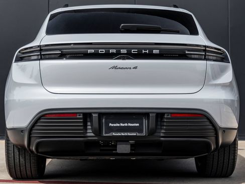 Certified 2026 Porsche Macan 4 Electric AWD/4WD image 10