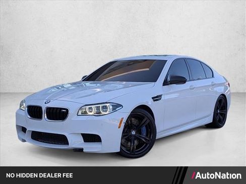 Used 2016 BMW M5 RWD image 1