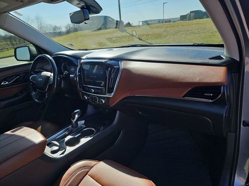 Used 2021 Chevrolet Traverse High Country image 30