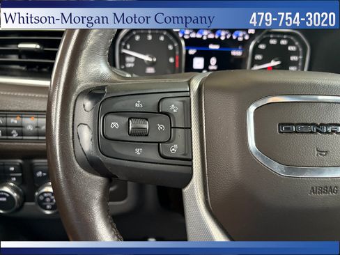 Used 2021 GMC Yukon Denali w/ Denali Premium Package AWD/4WD image 17