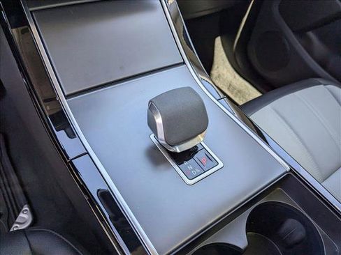 Used 2024 Land Rover Range Rover Evoque Dynamic SE image 12