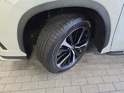 Used 2022 Toyota Highlander XSE image 35