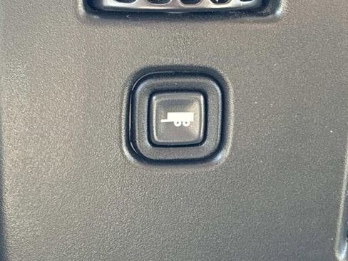 Used 2023 Chevrolet Express 3500 LS image 29