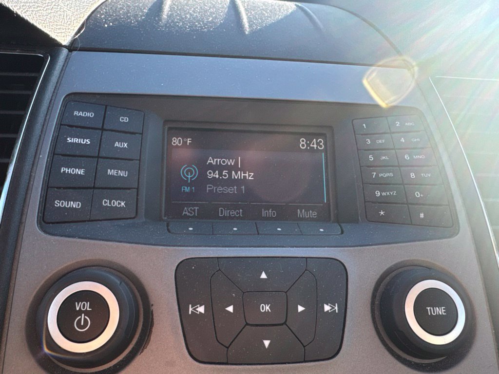 Used 2017 Ford Taurus SE FWD image 13