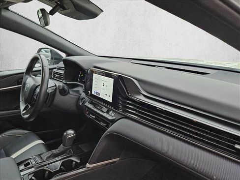 Used 2025 Toyota Camry SE image 23