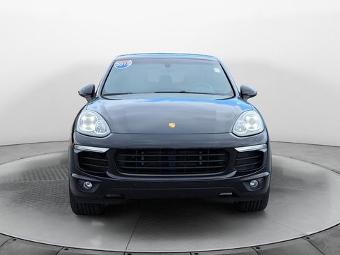 Used 2015 Porsche Cayenne S w/ Premium Package AWD/4WD image 2