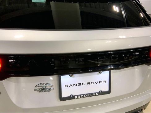 Used 2023 Land Rover Range Rover Velar S image 31
